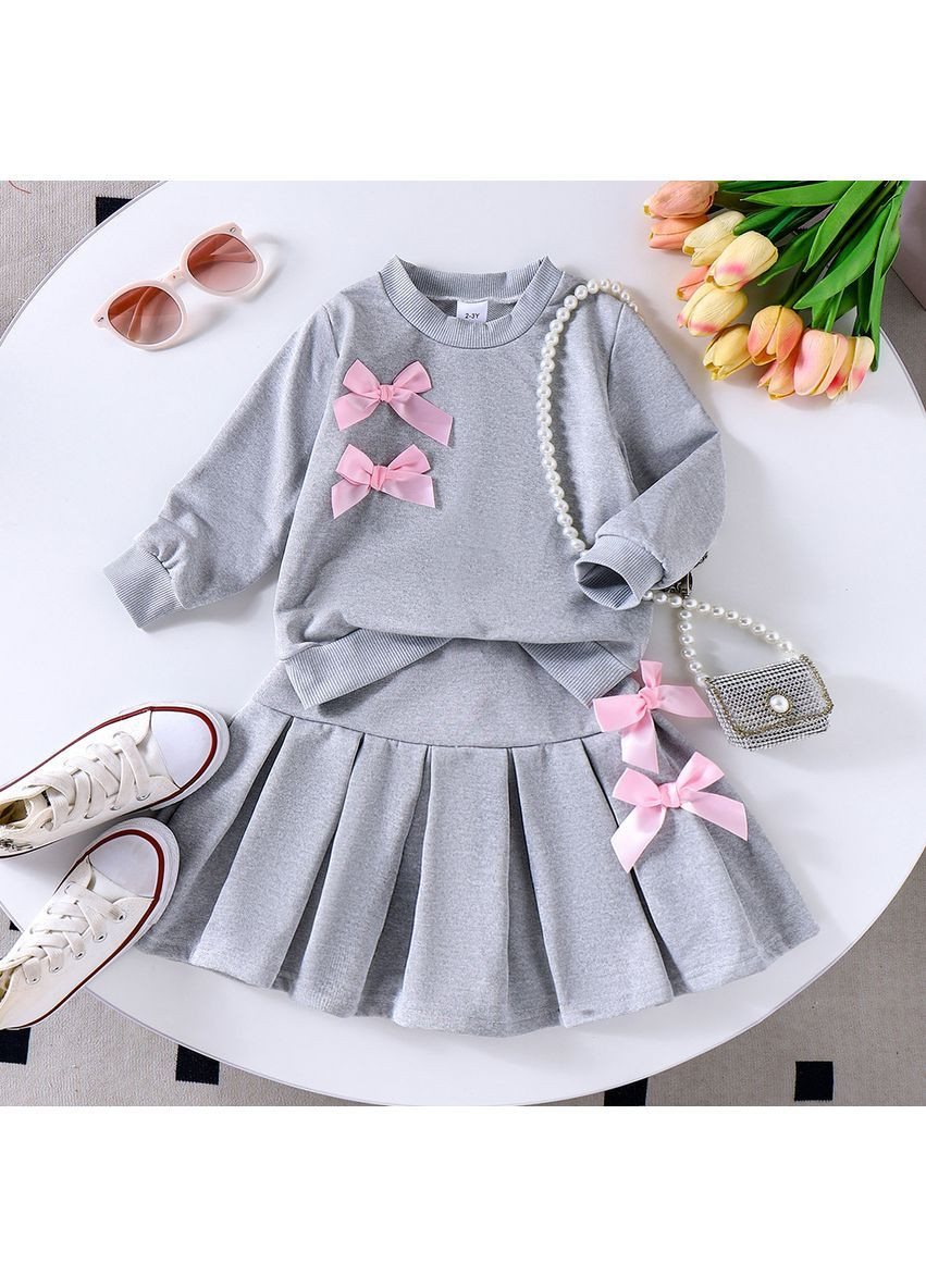 Светло-серый демисезонный костюм для девочки с бантиками серый айла юбочный No Brand
