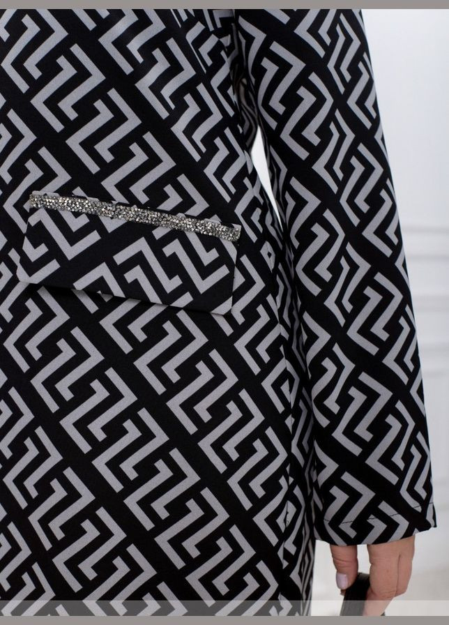 Темно-сіра кежуал сукня жіноча демісезонна, яка стане вашою улюбленою sf-262 темно-сірий, 62-64 Sofia з геометричним візерунком