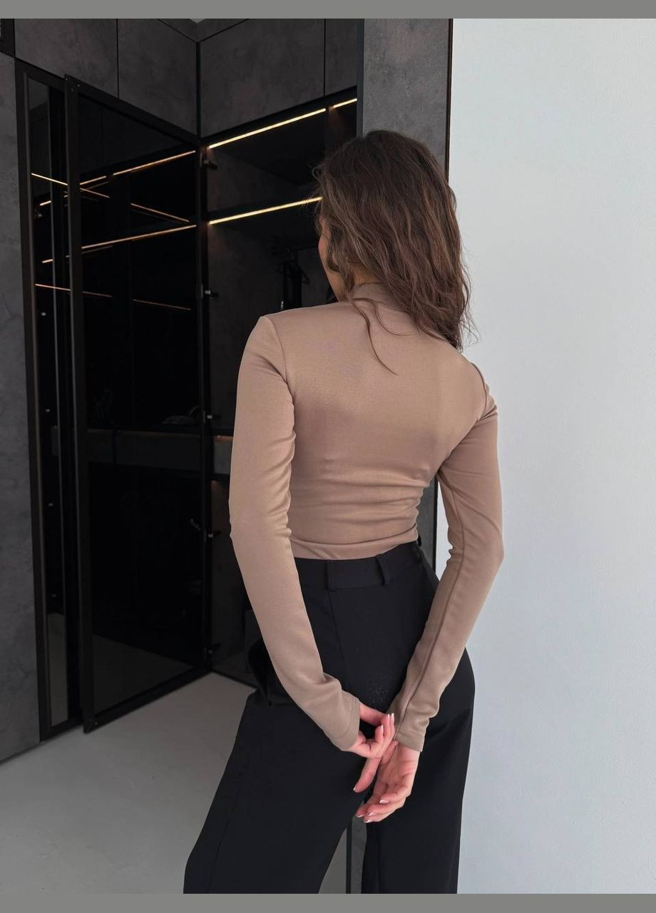 Женский гольф с акцентным вырезом на груди MonCher (334676389)