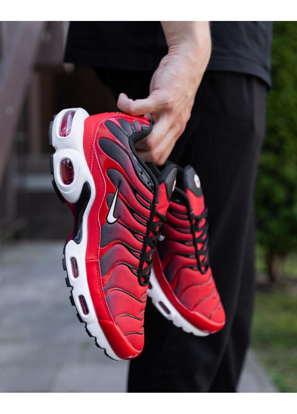 КРОССОВКИ ЖЕНСКИЕ NIKE AIR MAX PLUS TN RED WHITE BLACK НАЙК АИР МАКС ТН ПЛЮС No Brand чёрные демисезоны (368886126)