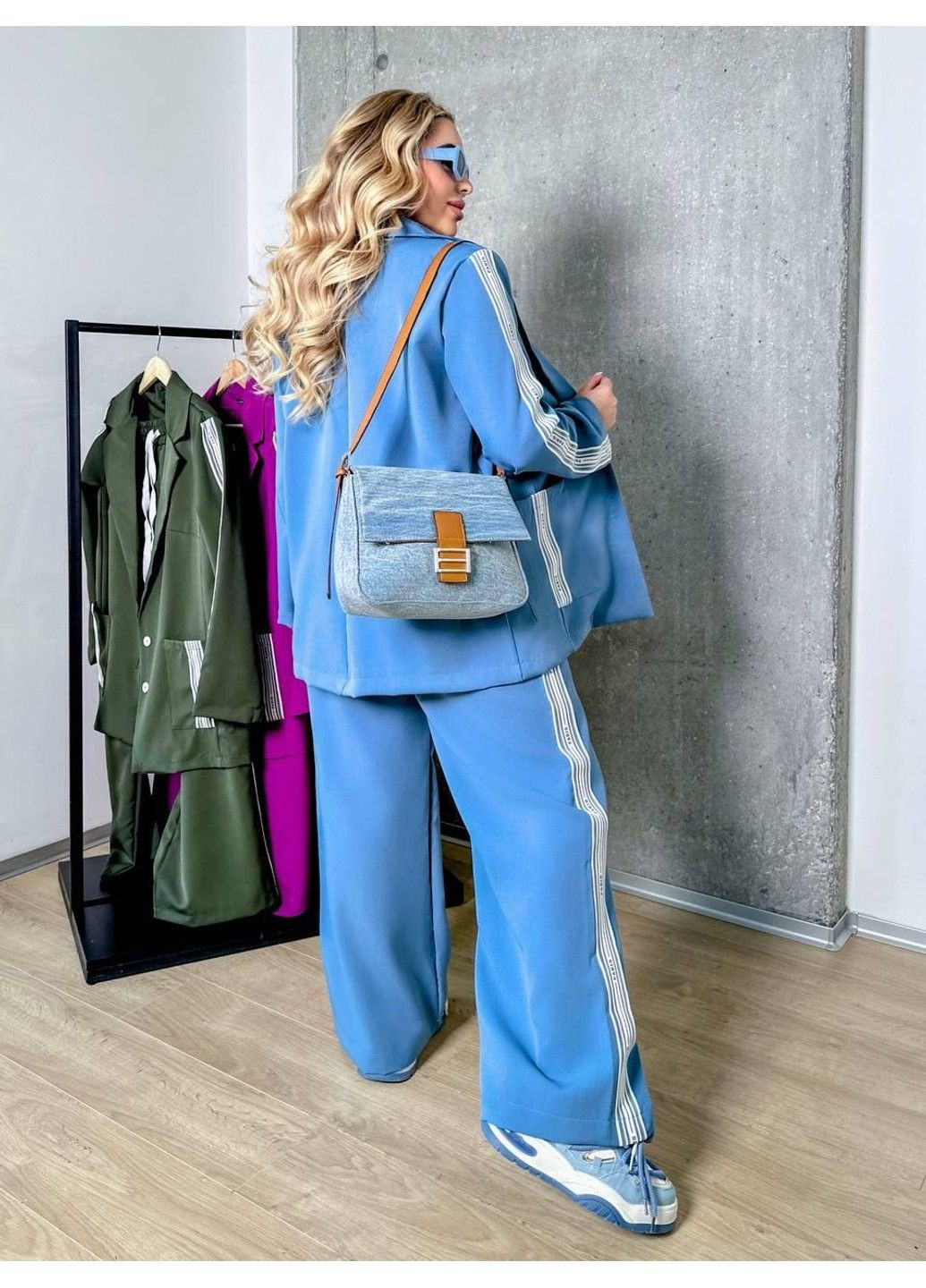 Костюм с брюками палаццо с лампасами, Мод БЛК 082, голубой, размер 62-64 No Brand (355469603)