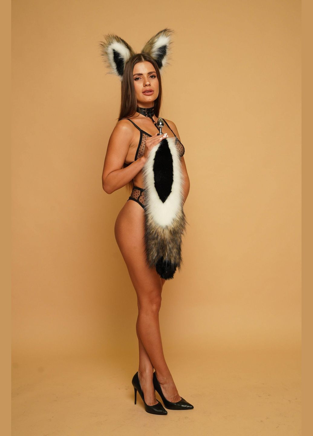 Анальний хутряний хвіст без пробки, Триколірний: Коричневий, білий, чорний з чорним кінчиком, 60 см. OKOVA (315148918)