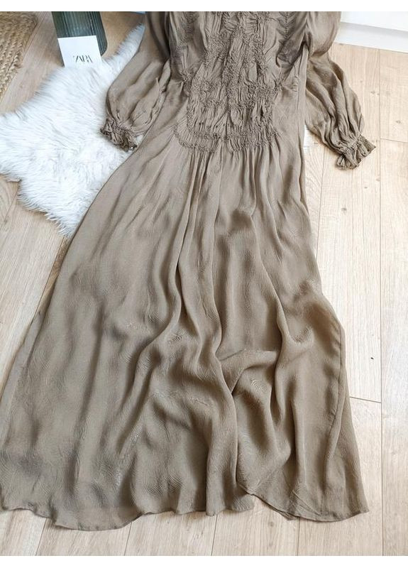 Оливковое (хаки) жаккардовое платье с вышивкой zw collection Zara