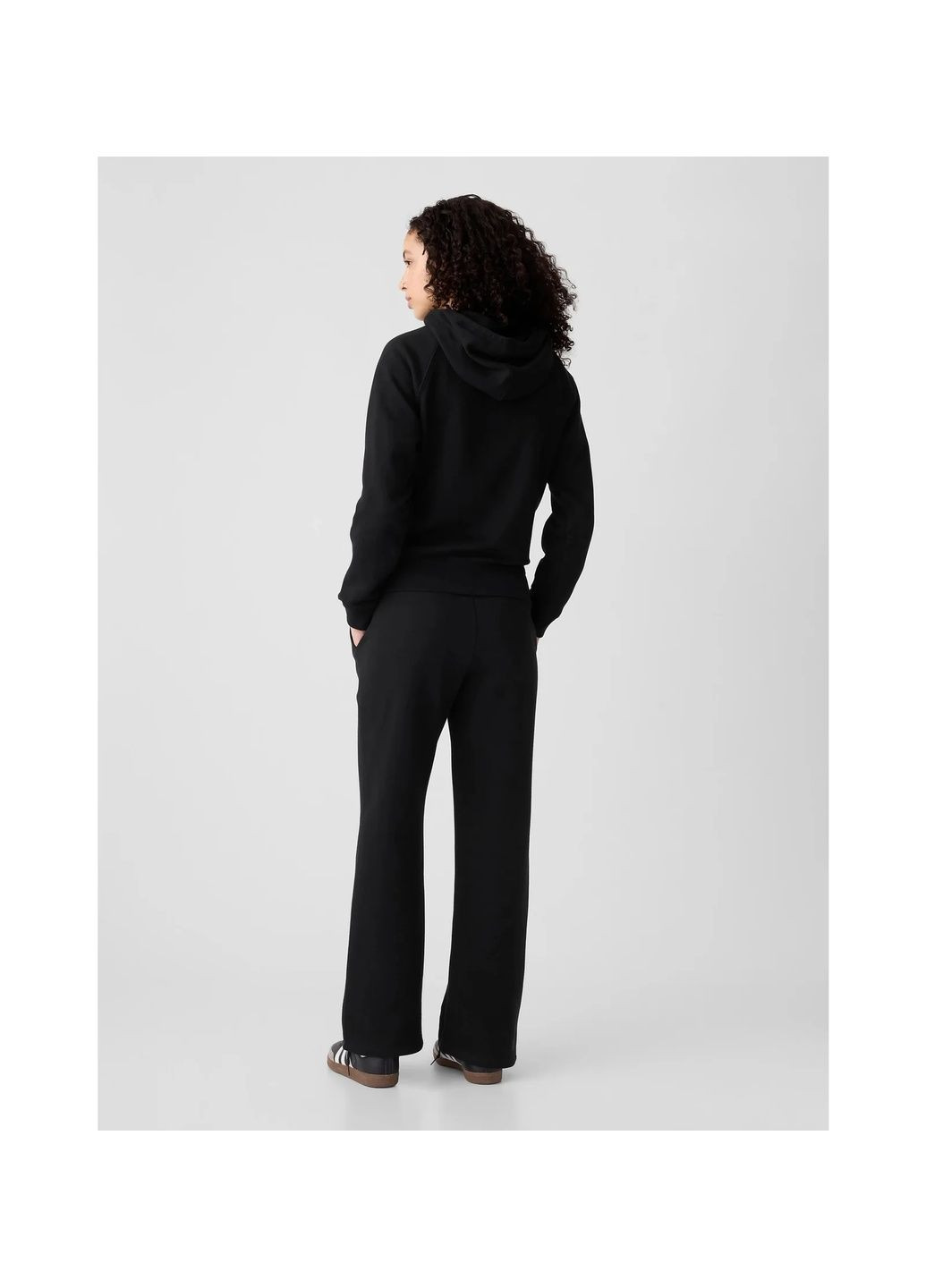 Толстовка жіноча Fullzip Logo Black 463503-02 Gap (365961503)