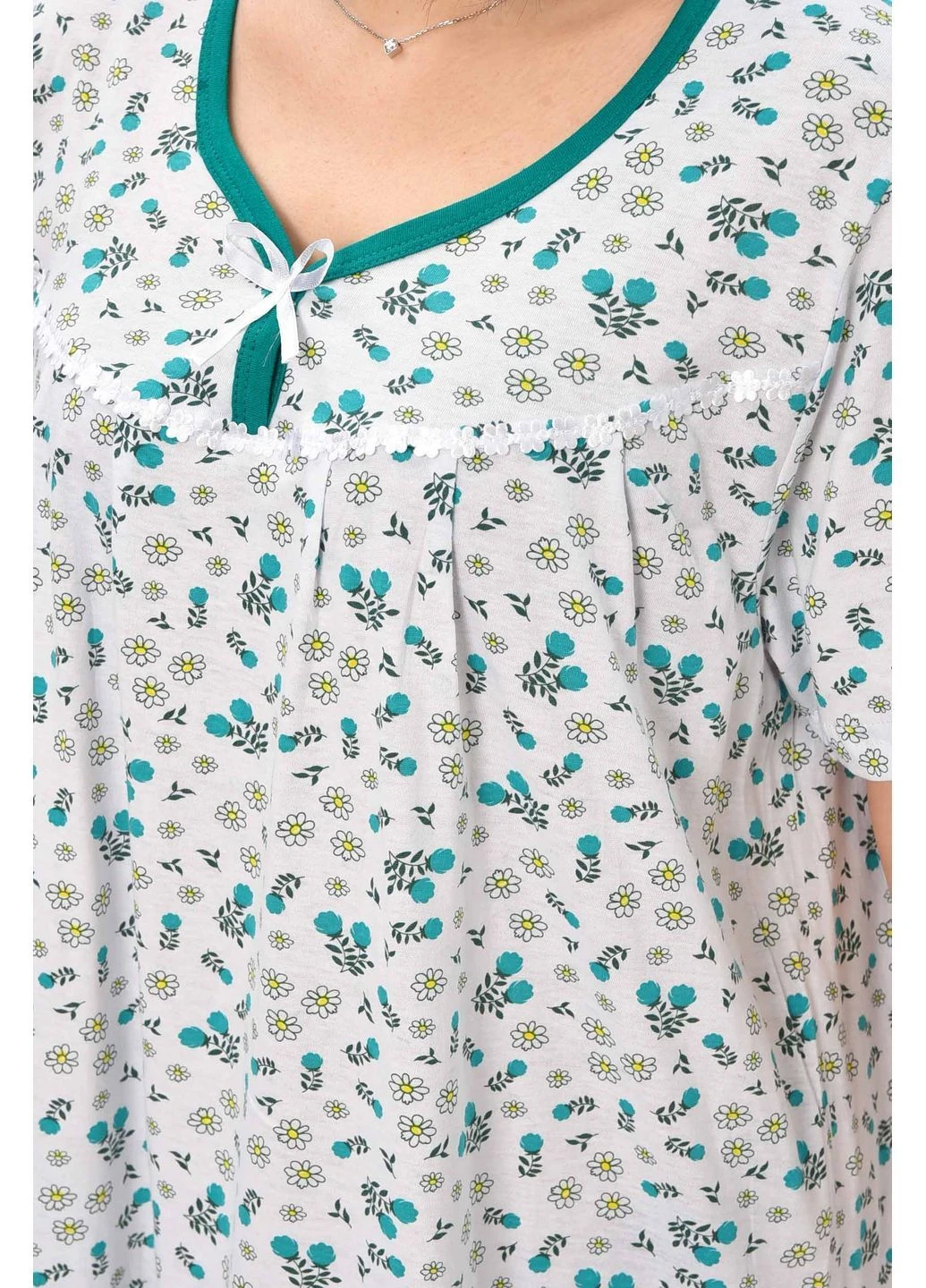 Ночная рубашка женская полубатальная белого цвета с принтом Let's Shop (375747941)