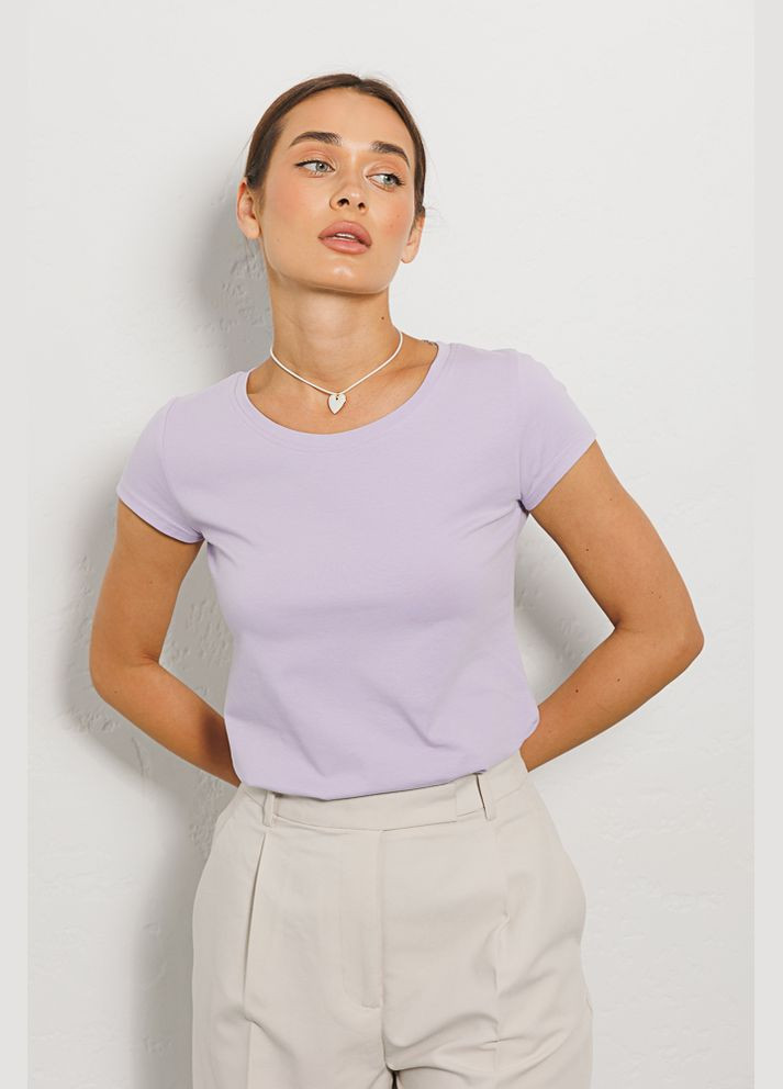 Бузкова жіноча прилегла футболка фіолетового кольору Arjen