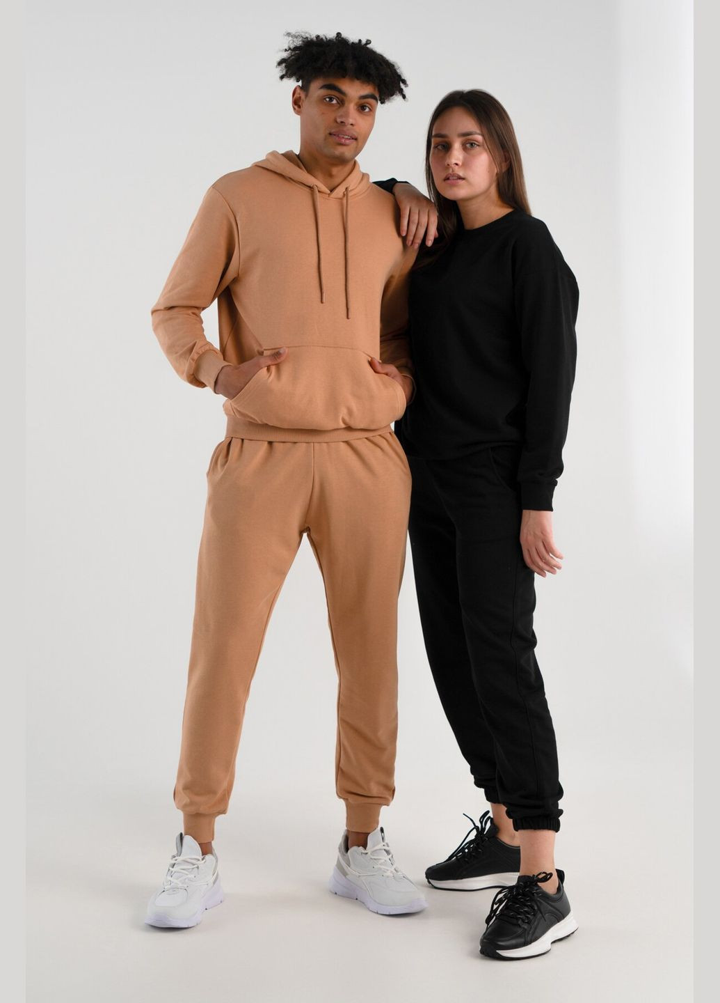 Бежевые спортивные демисезонные брюки Demos