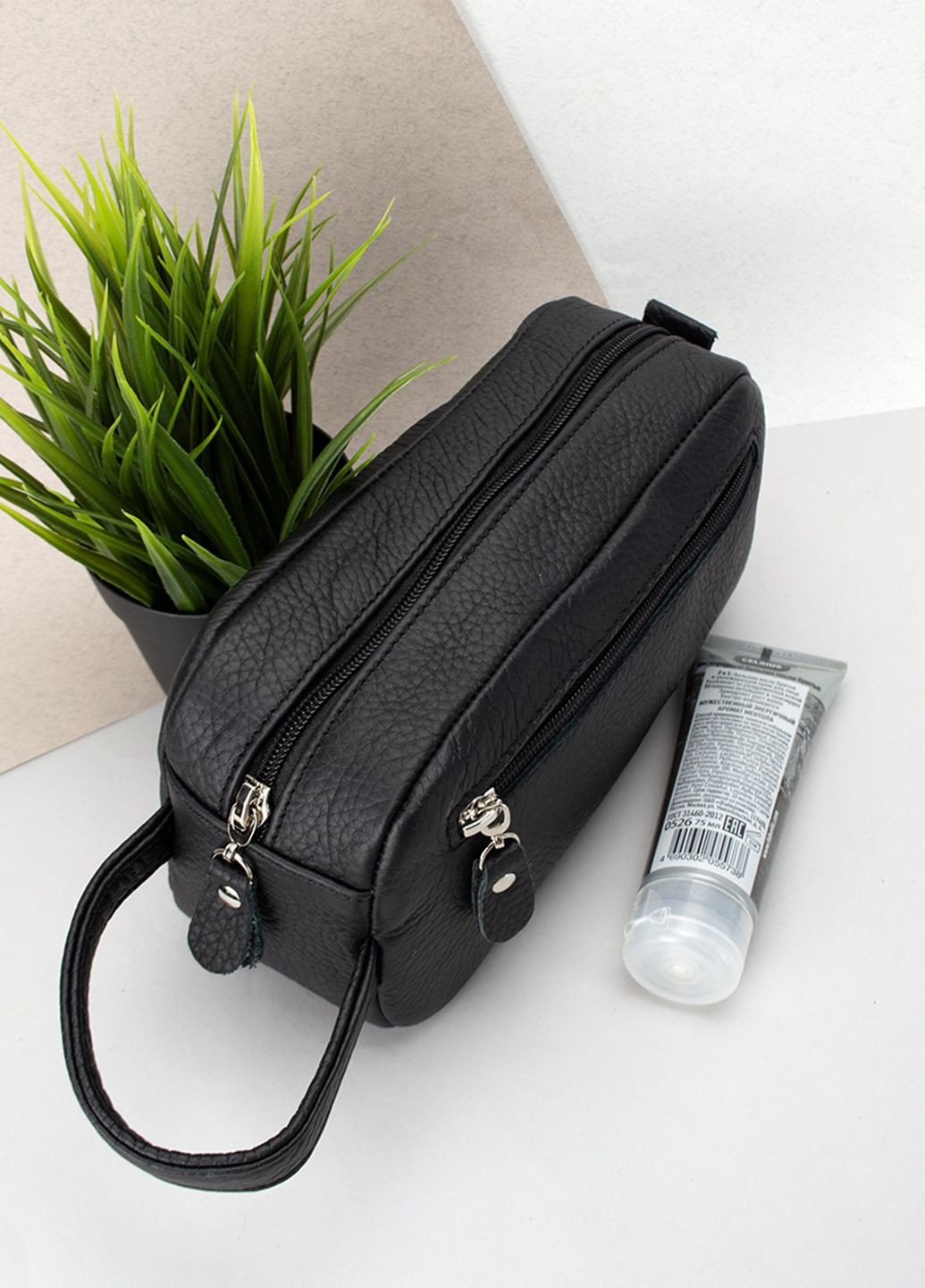 Косметичка чоловіча шкіряна HC0029 чорна з ручкою HandyCover (296286570)