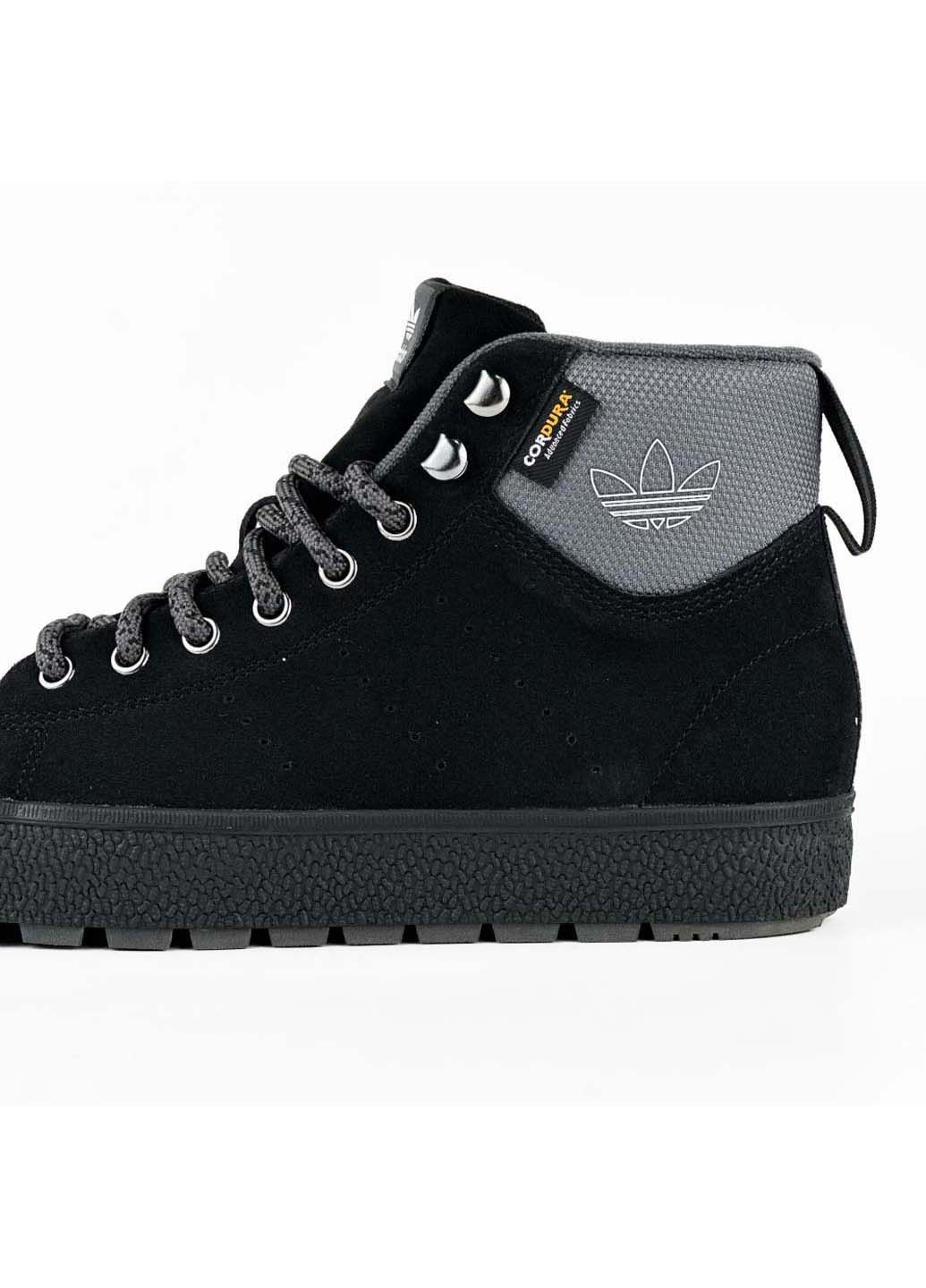 Цветные осенние ботинки adidas