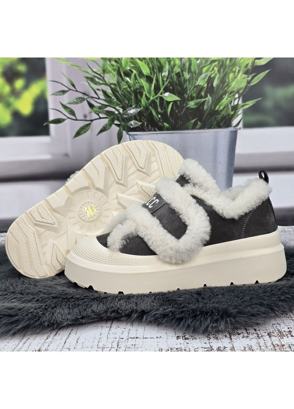 Жіночі зимові кросівки на липучках з натуральної замші на хутрі Hengji (365718530)