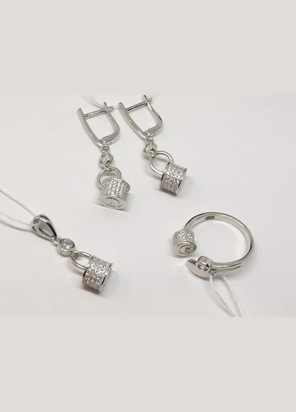 Срібне кільце з фіанітами. 1111 097216 No Brand (296660893)