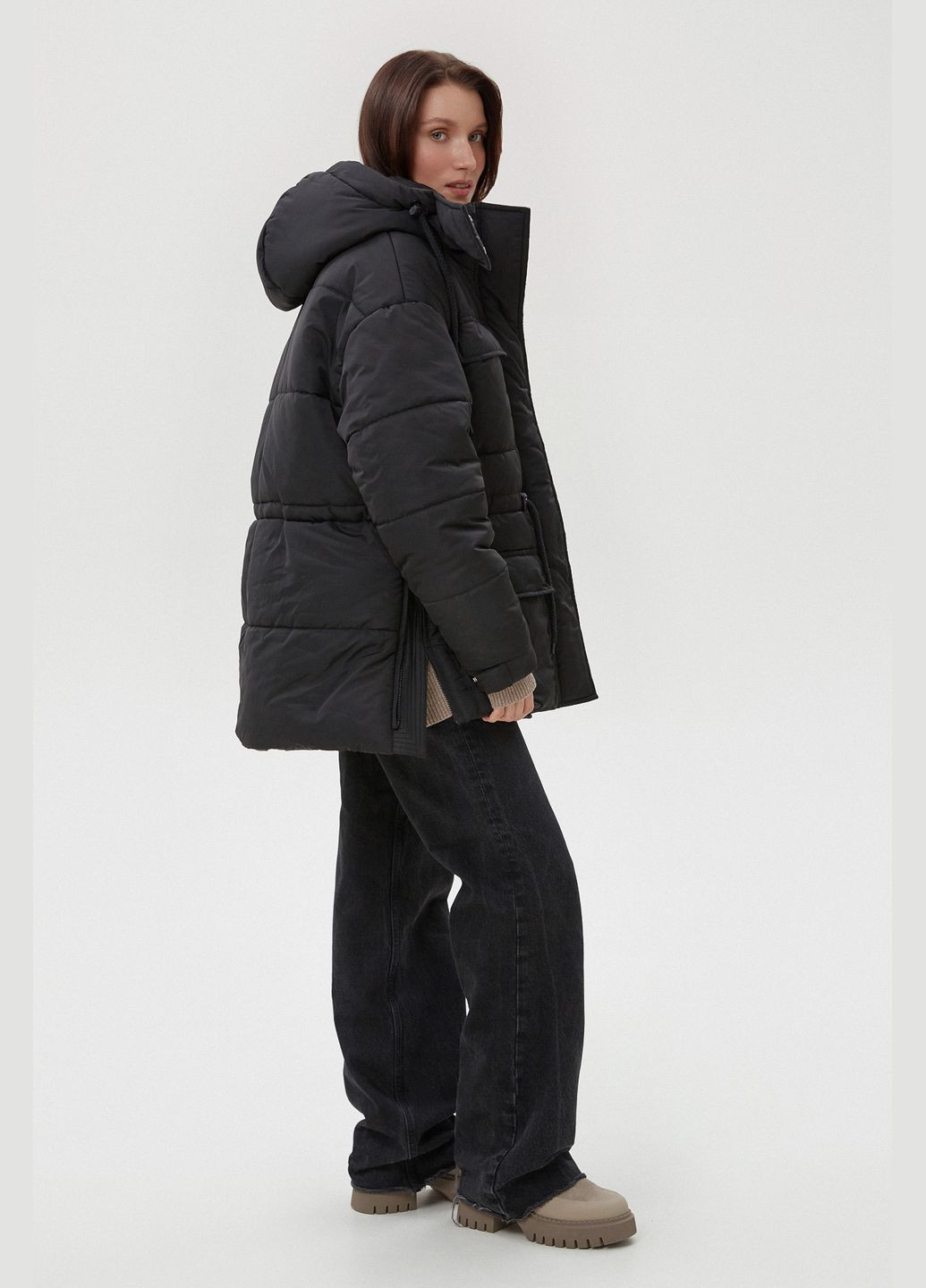 Черная зимняя куртка, цвет черный Estro