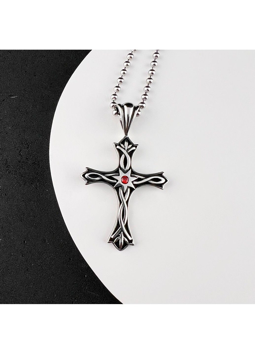 Крестик в готическом стиле с красным камнем из медицинской стали PSC-058 No Brand (299340126)