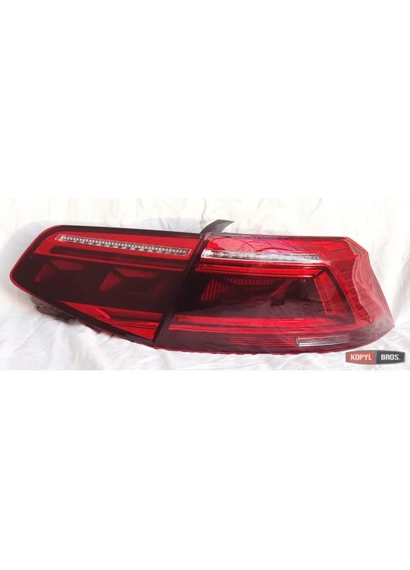 Фонари задние Volkswagen Passat B8 (ZHVWPS820TL) No Brand (381822183)