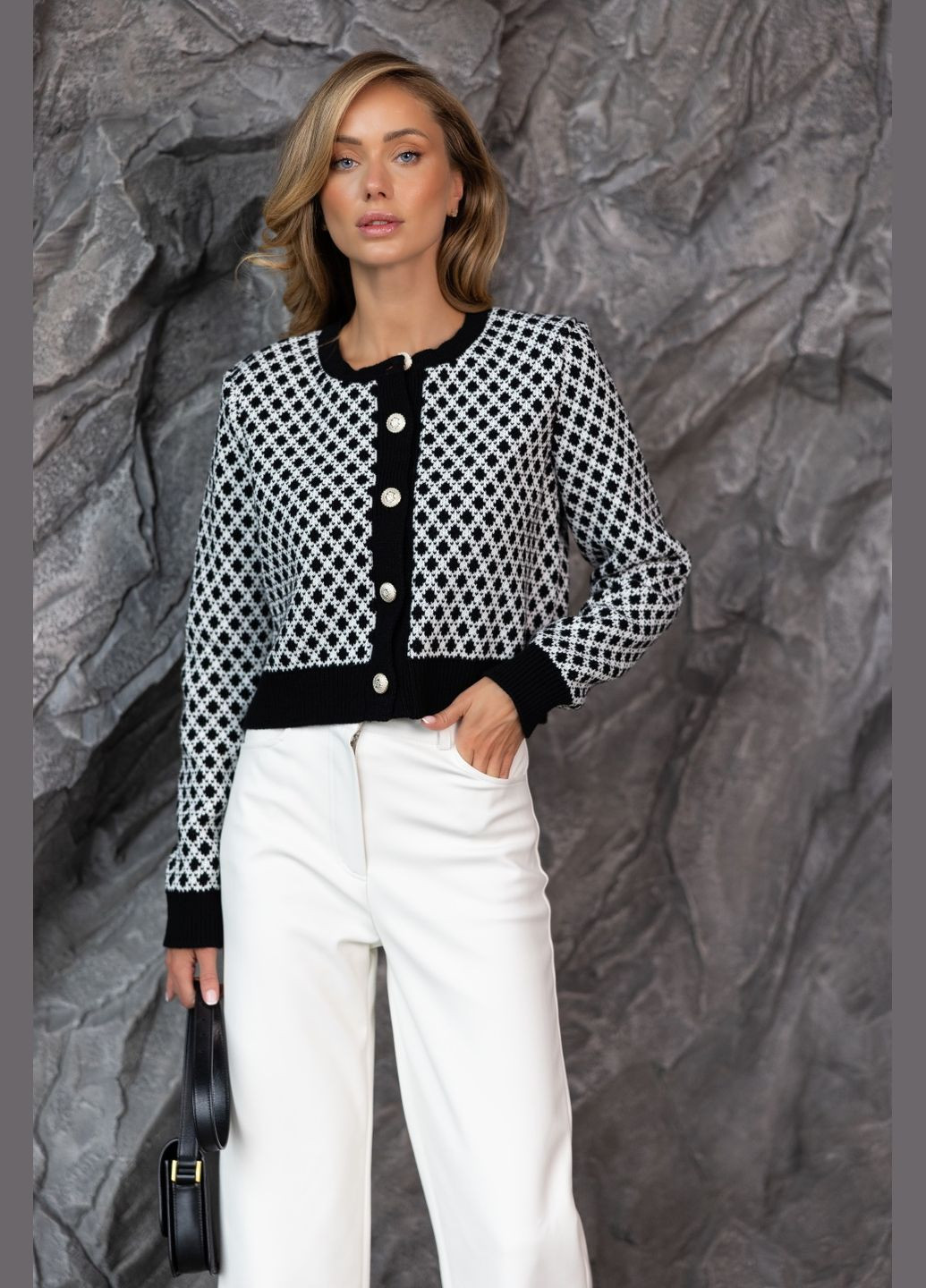 Черно-белый демисезонный кардиган Larionoff