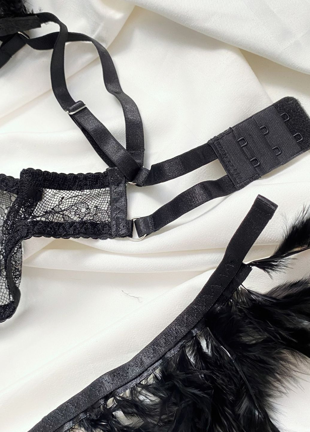 Чорний жіночий комплект нижньої білизни з поясом swan SHEIN