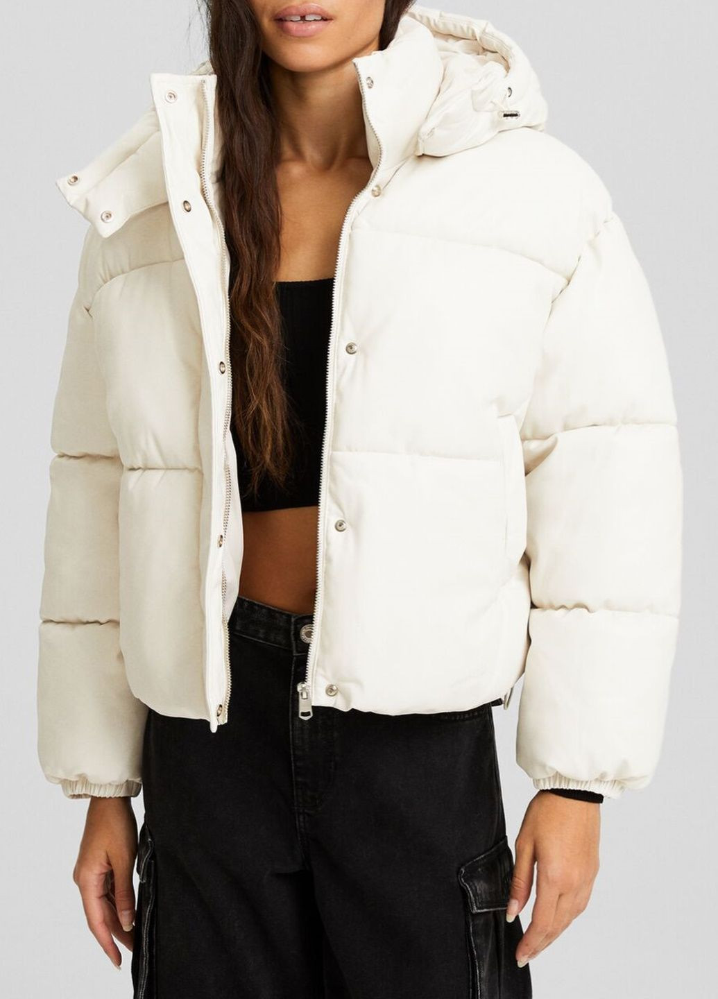 Молочная зимняя куртка Bershka