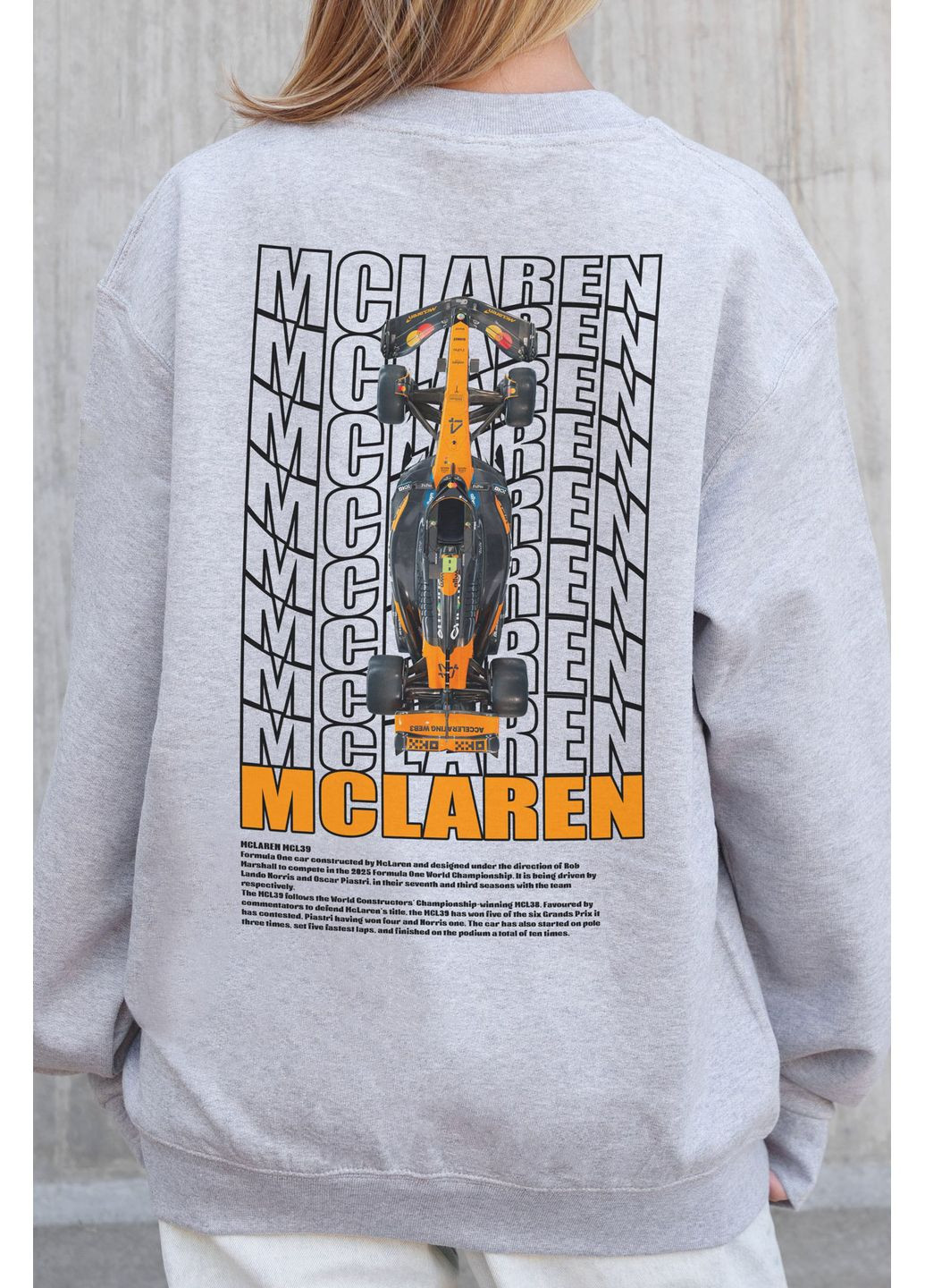 Сірий жіночий утеплений оверсайз світшот на флісі з принтом mclaren Without однотонний без декору (366740673)