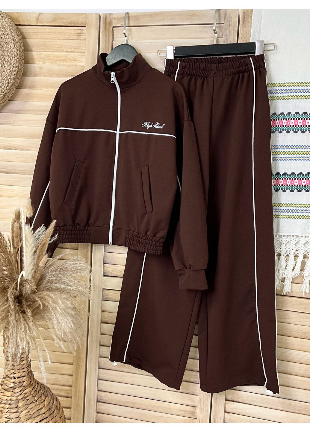 Коричневий демісезонний костюм спорт Україна