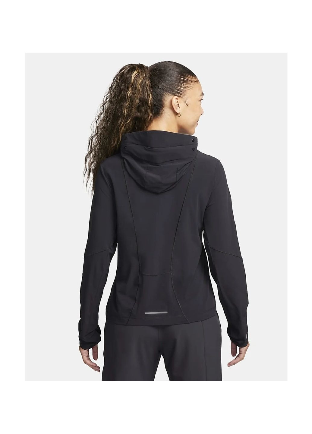 Черная женская ветровка swift uv black Nike