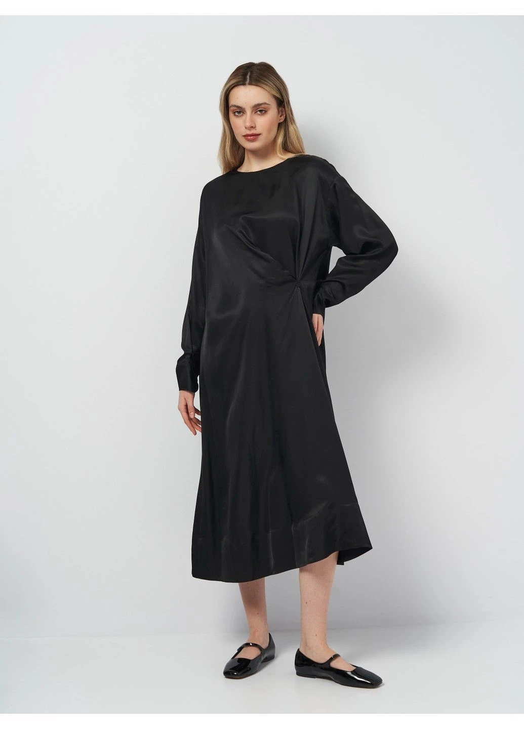 Черное платье атласное черный H&M