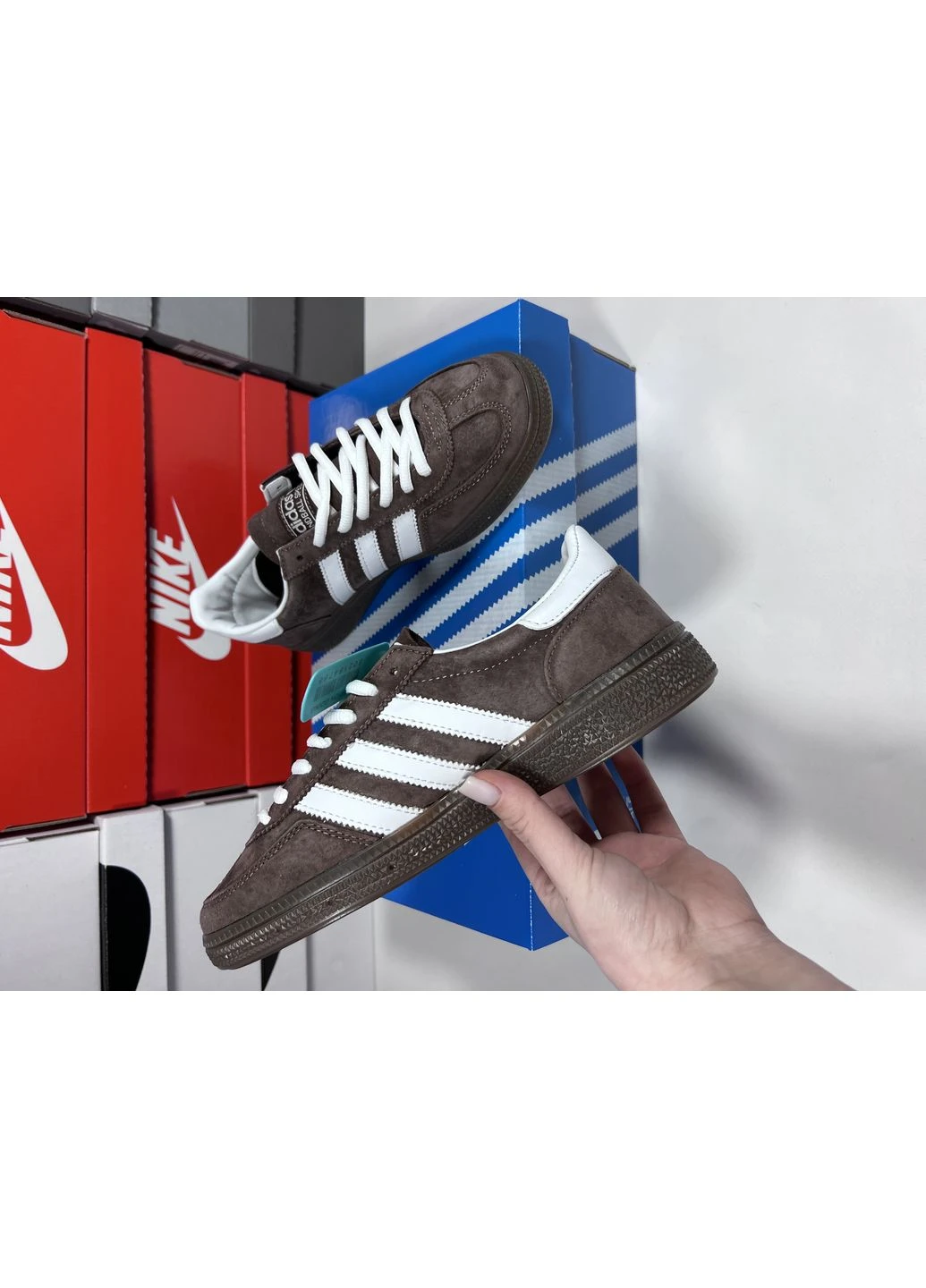 Белые демисезонные кроссовки мужские adidas spezial choco white адидас специал белые No Brand