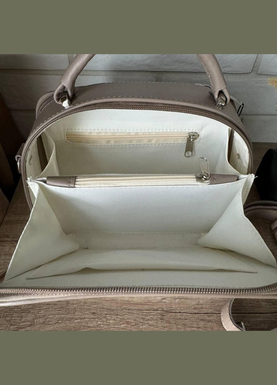 Стильная кожаная мини сумочка клатч с каркасом и плечевым ремнем бежевый (sku_1697Б) No Brand (330576757)