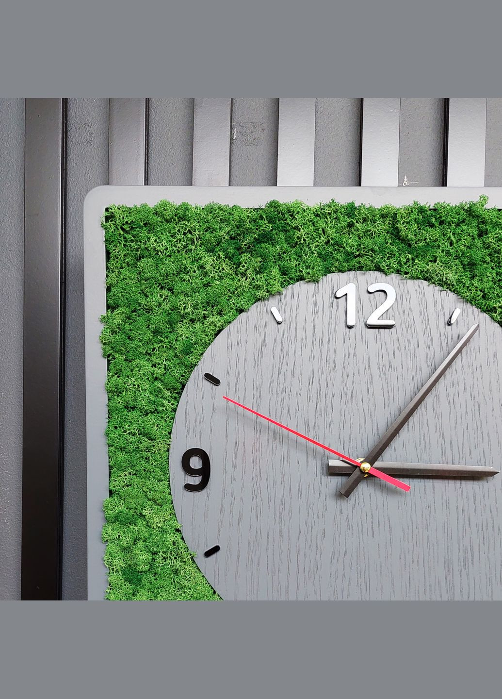 Часы настенные современные с мхом Wood One (315725350)