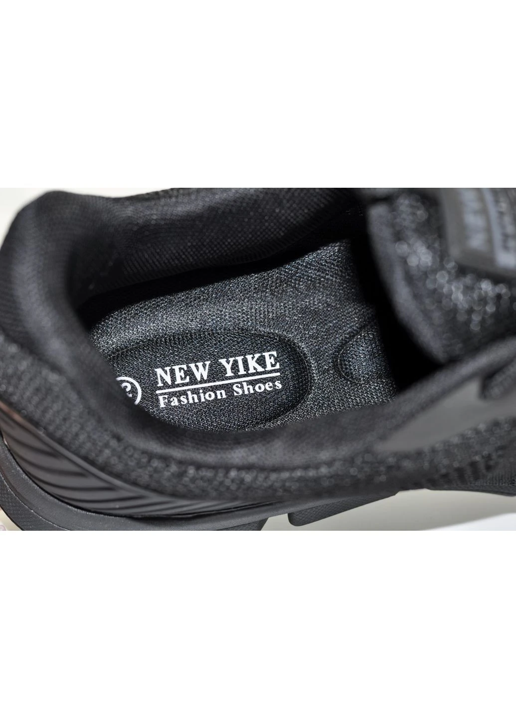 Чорні літні кросівки літні New Yike