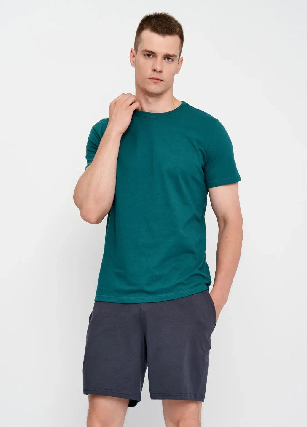 Зеленая футболка мужская с коротким рукавом Роза