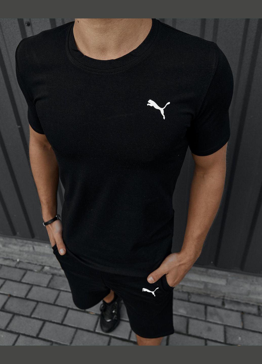 Чорна базова футболка No Brand