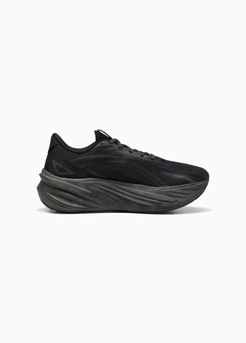 Чорні всесезонні кросівки maxima pro running shoes unisex Puma