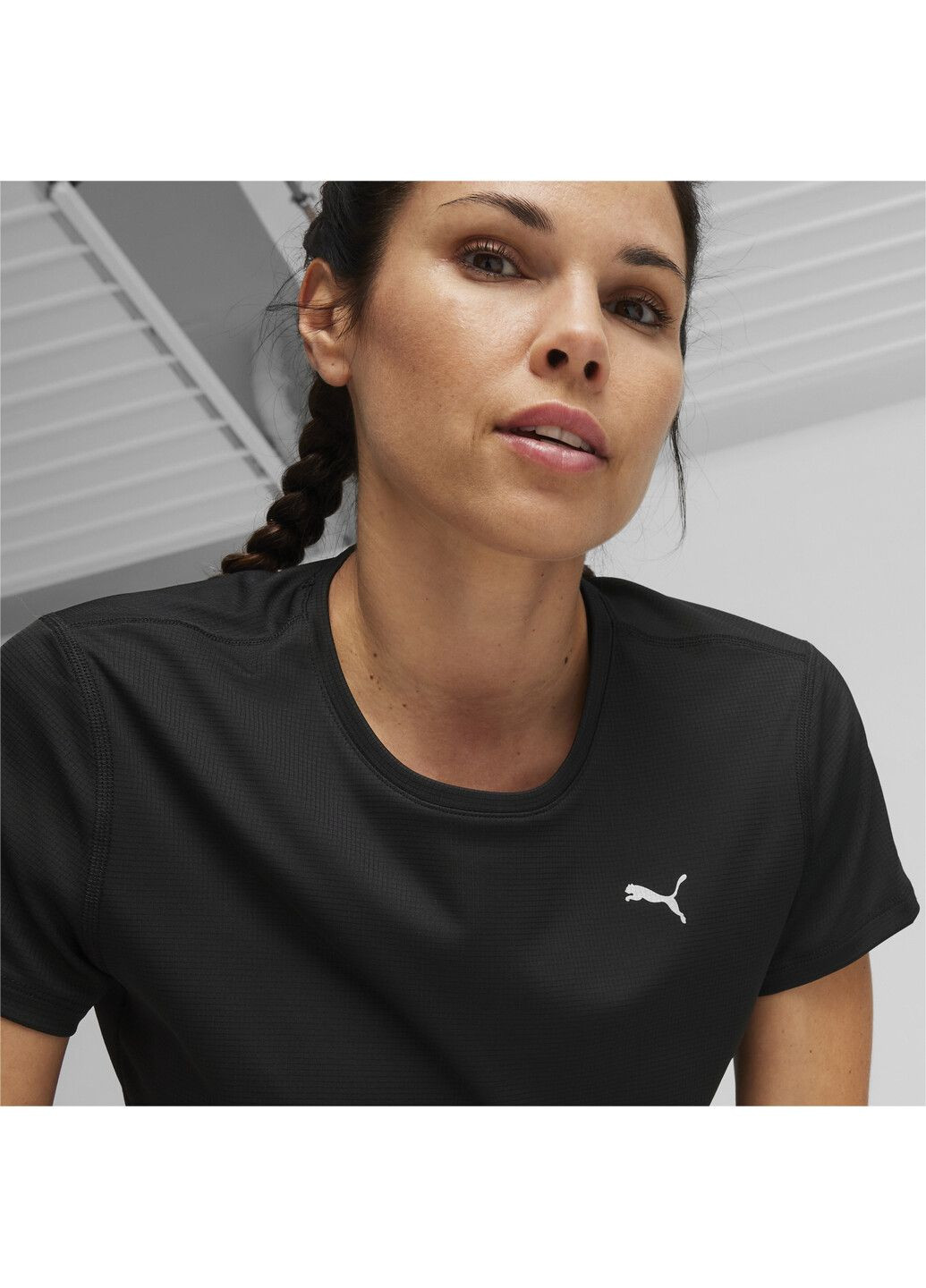 Чорна всесезон футболка run favorite women's tee Puma