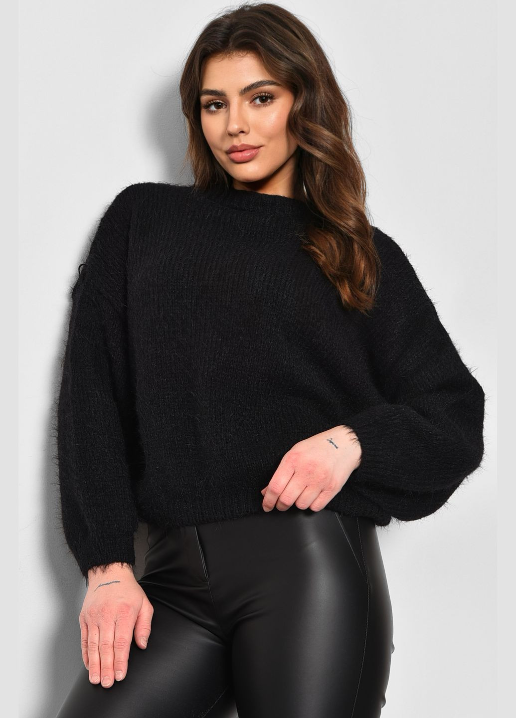 Чорний зимовий светр жіночий чорного кольору пуловер Let's Shop