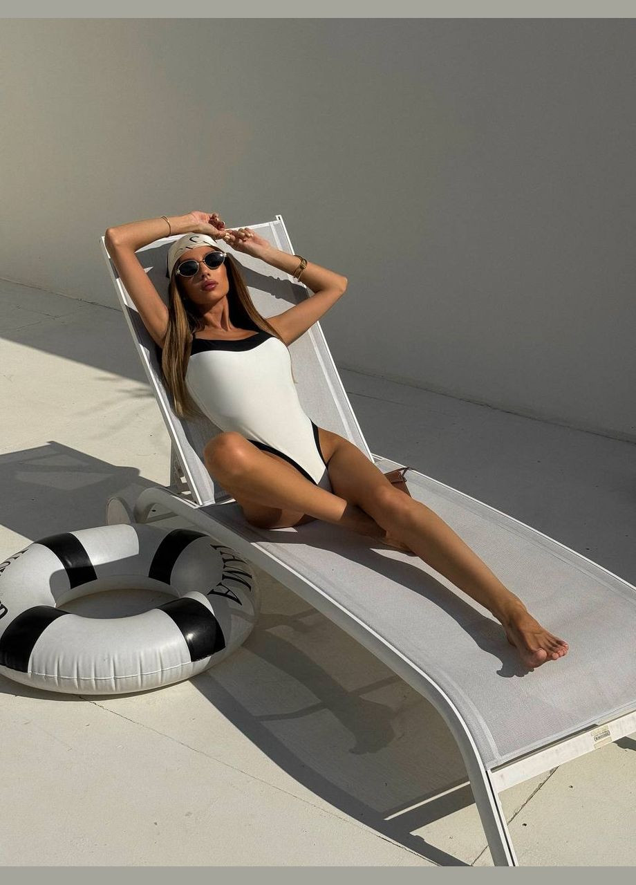 Білий літній стильний та зручний суцільний купальник суцільний Vakko