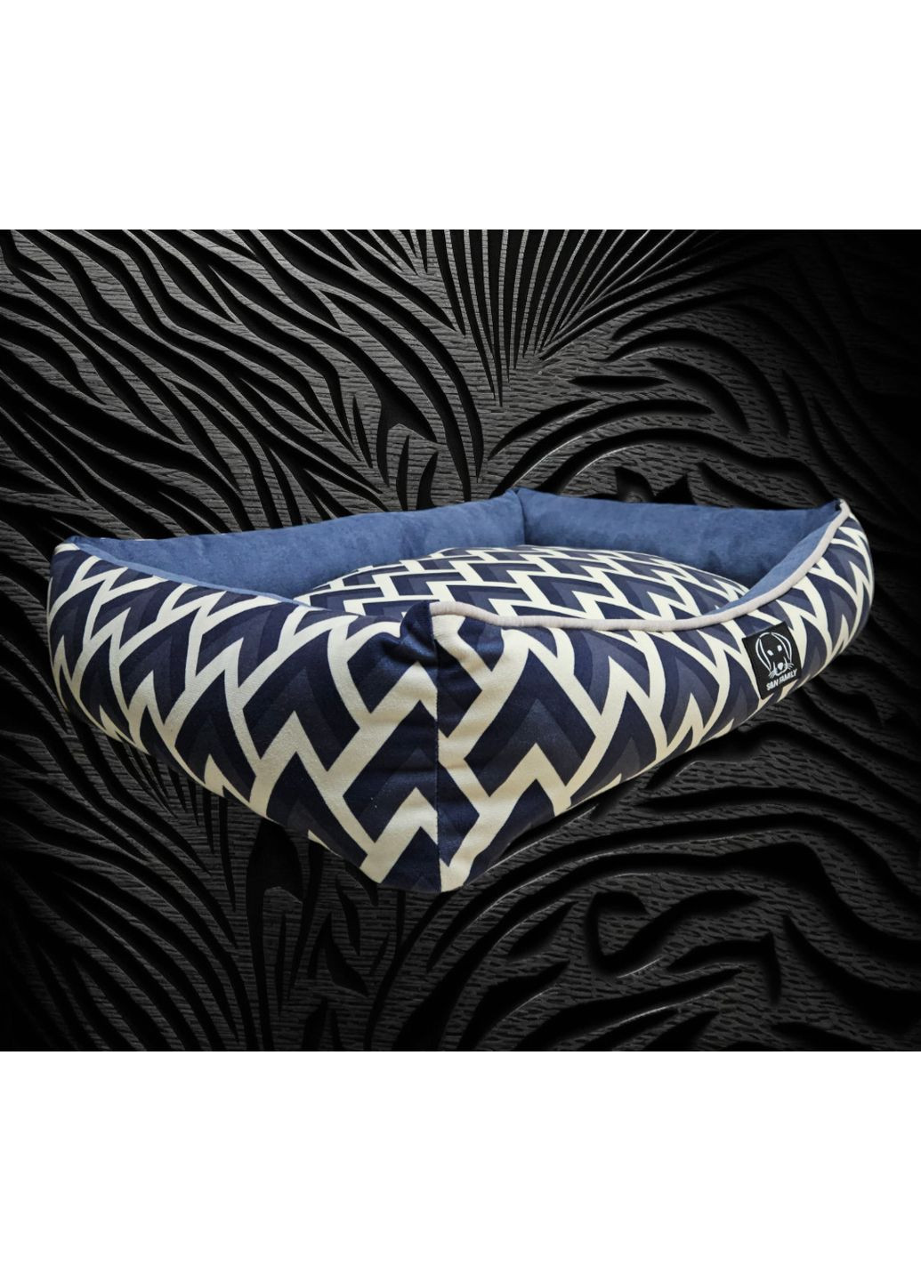 Лежанка 90х65х18см з текстилю для середніх собак "Ethnos Blue" (Синій) S&N Family (361204661)