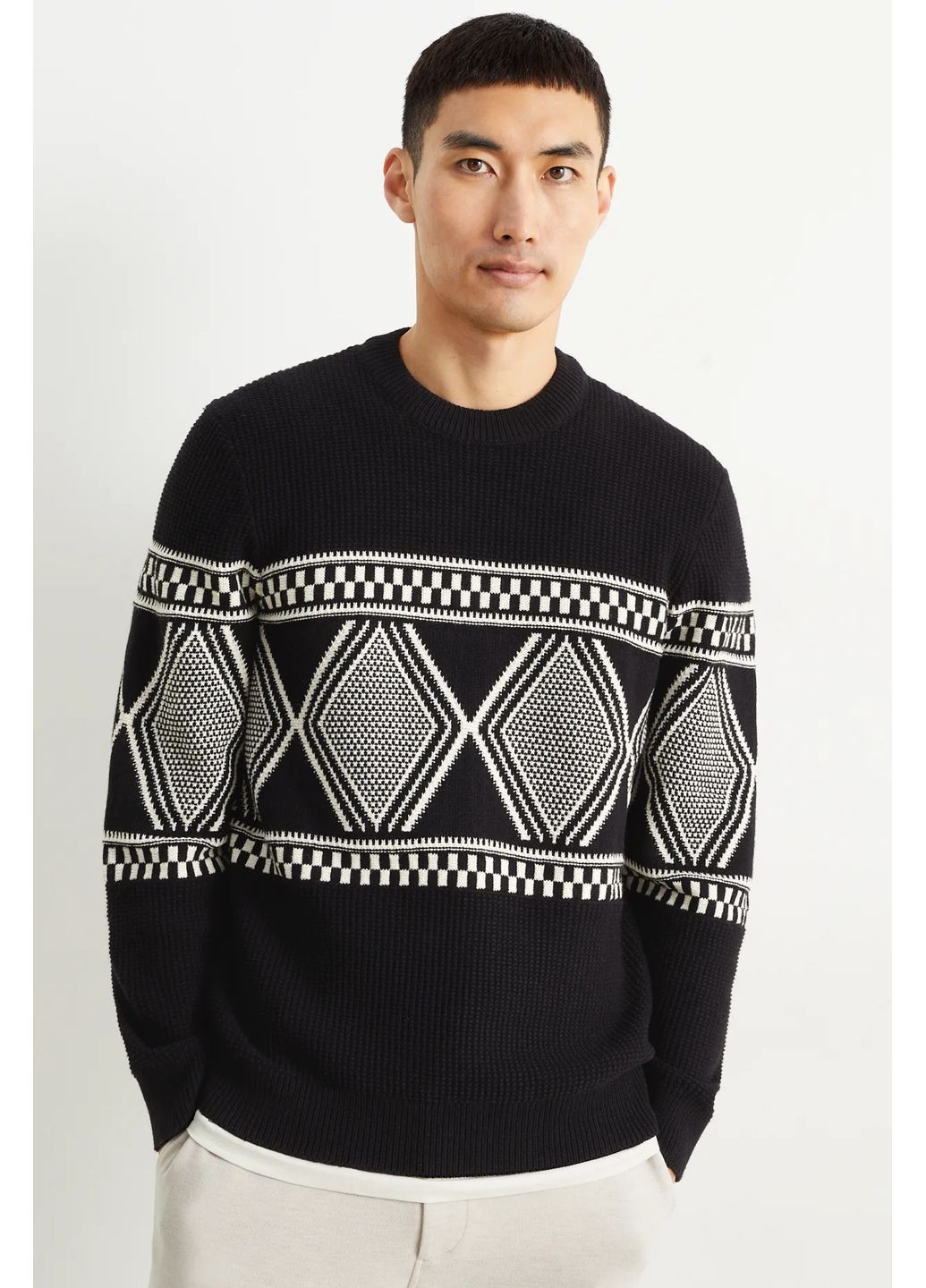 Чорний демісезонний светр C&A