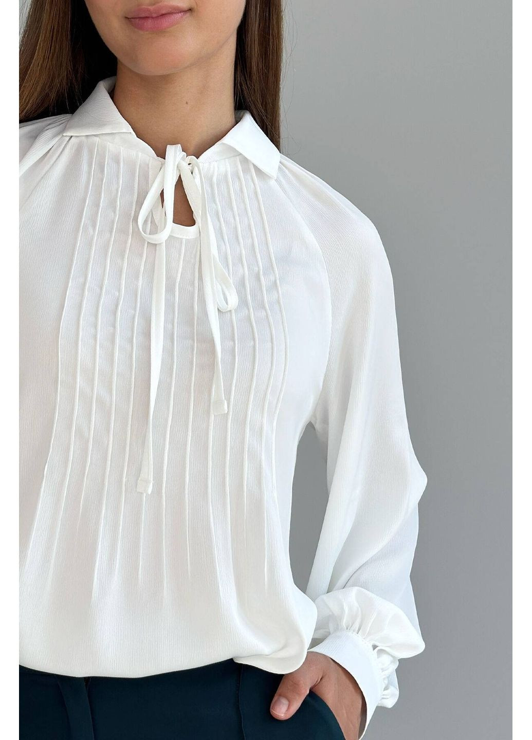 Молочна блуза Nenka