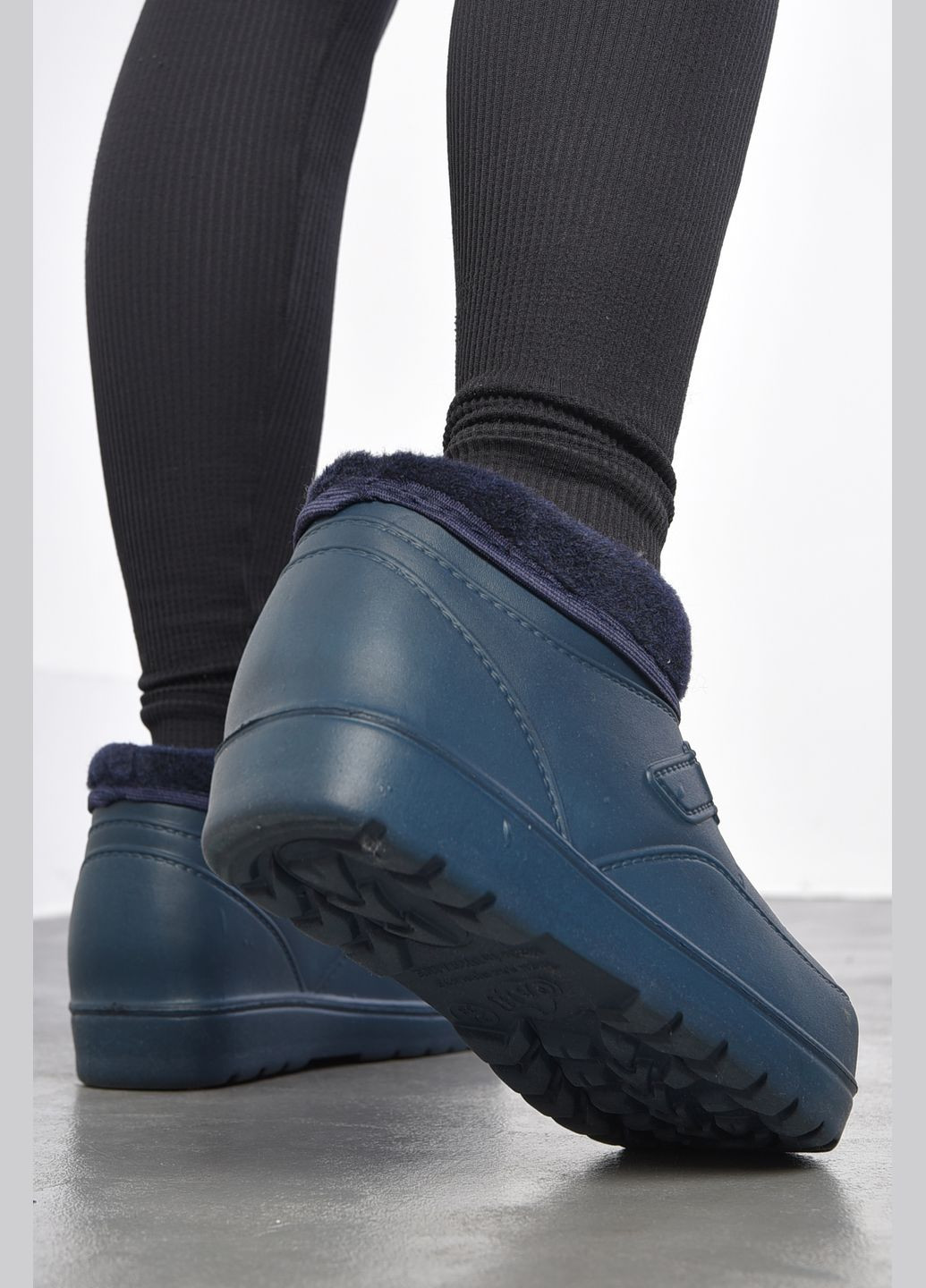 Галоши женские на меху темно-синего цвета Let's Shop (302660432)