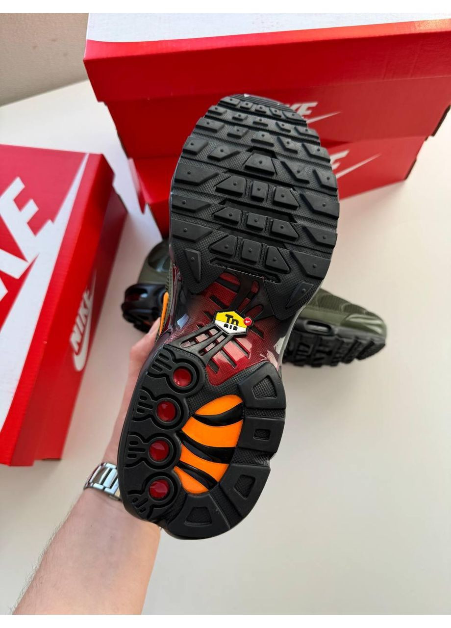 Оливковые (хаки) демисезонные кроссовки мужские nike air max plus tn dark stucco найк аир макс тн плюс No Brand