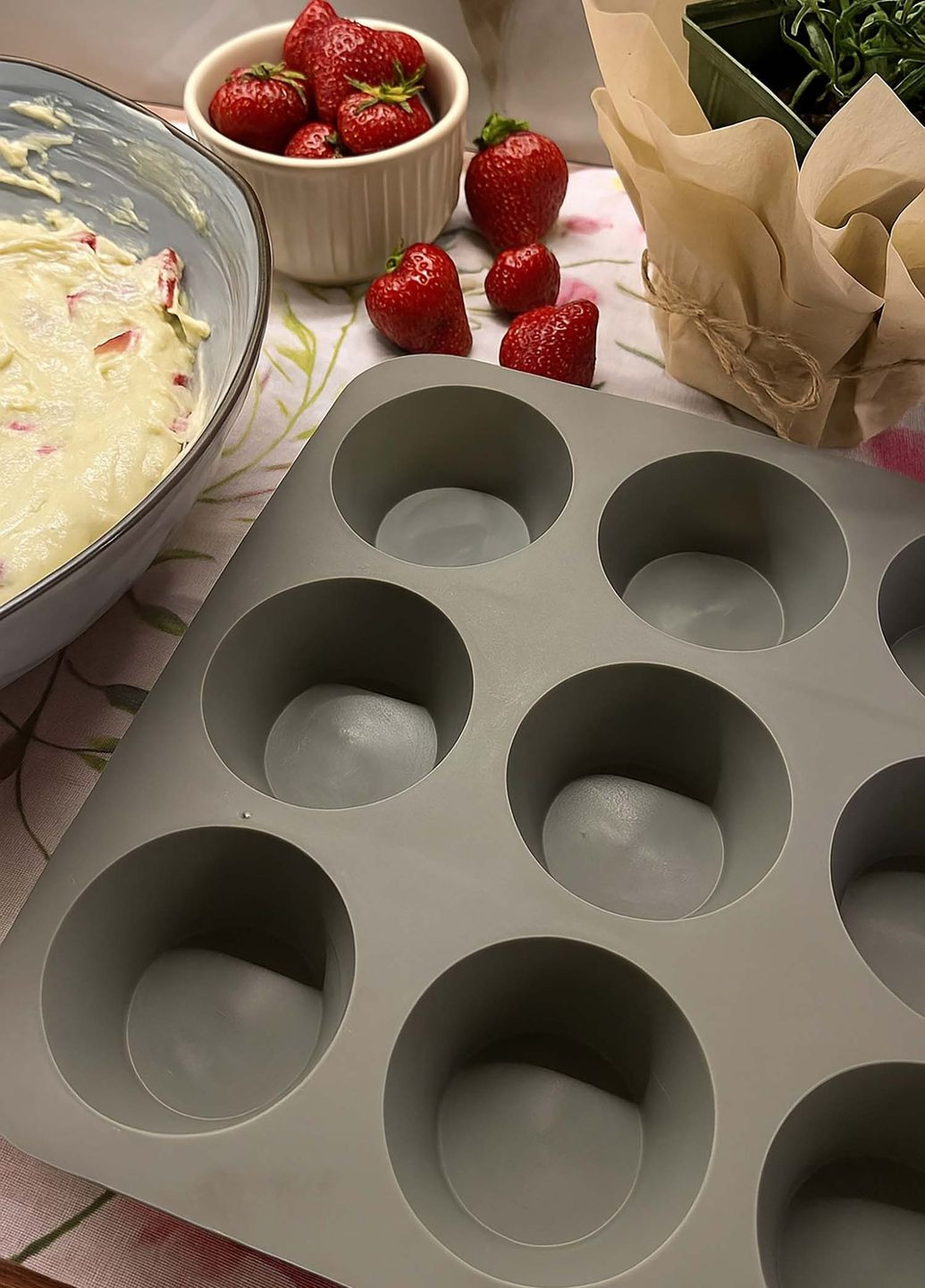 Форма силиконовая на планшете для выпечки кексов и маффинов на 9 ячеек 24.5х24.5х3.5 см Profsil (336493723)