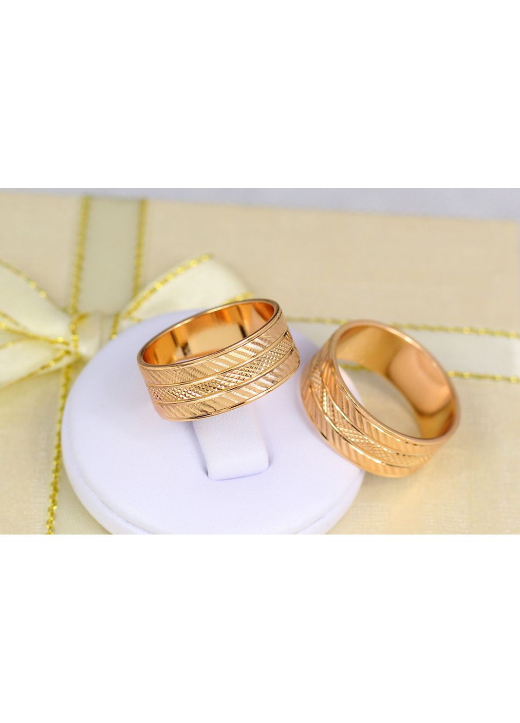 Обручальное кольцо гранированное 8 мм р 17 золотистое love-shopping Xuping Jewelry (355799020)