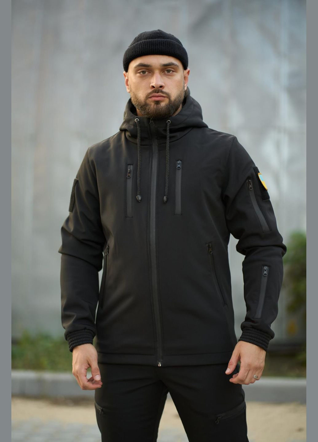 Черная демисезонная мужская куртка No Brand