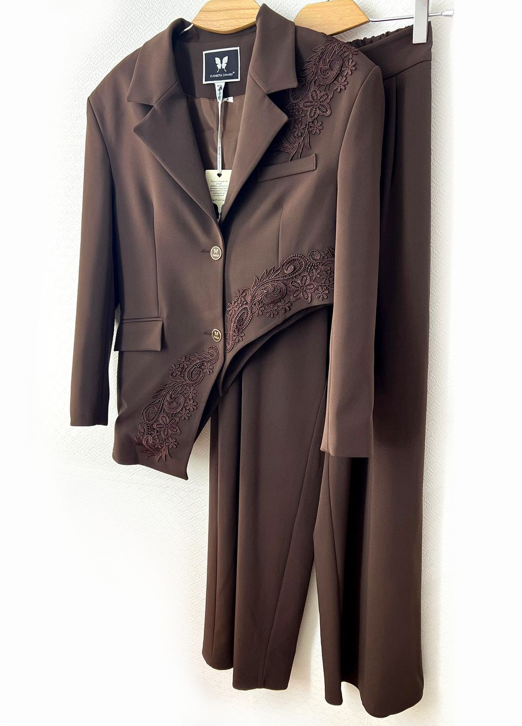 Костюм брючный ассиметричный женский в коричневом цвете. Fashion (359403310)