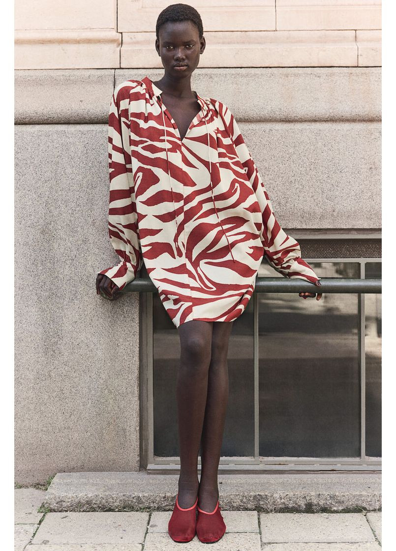 Комбінована сукня вільного крою із зав'язками -s H&M з абстрактним візерунком