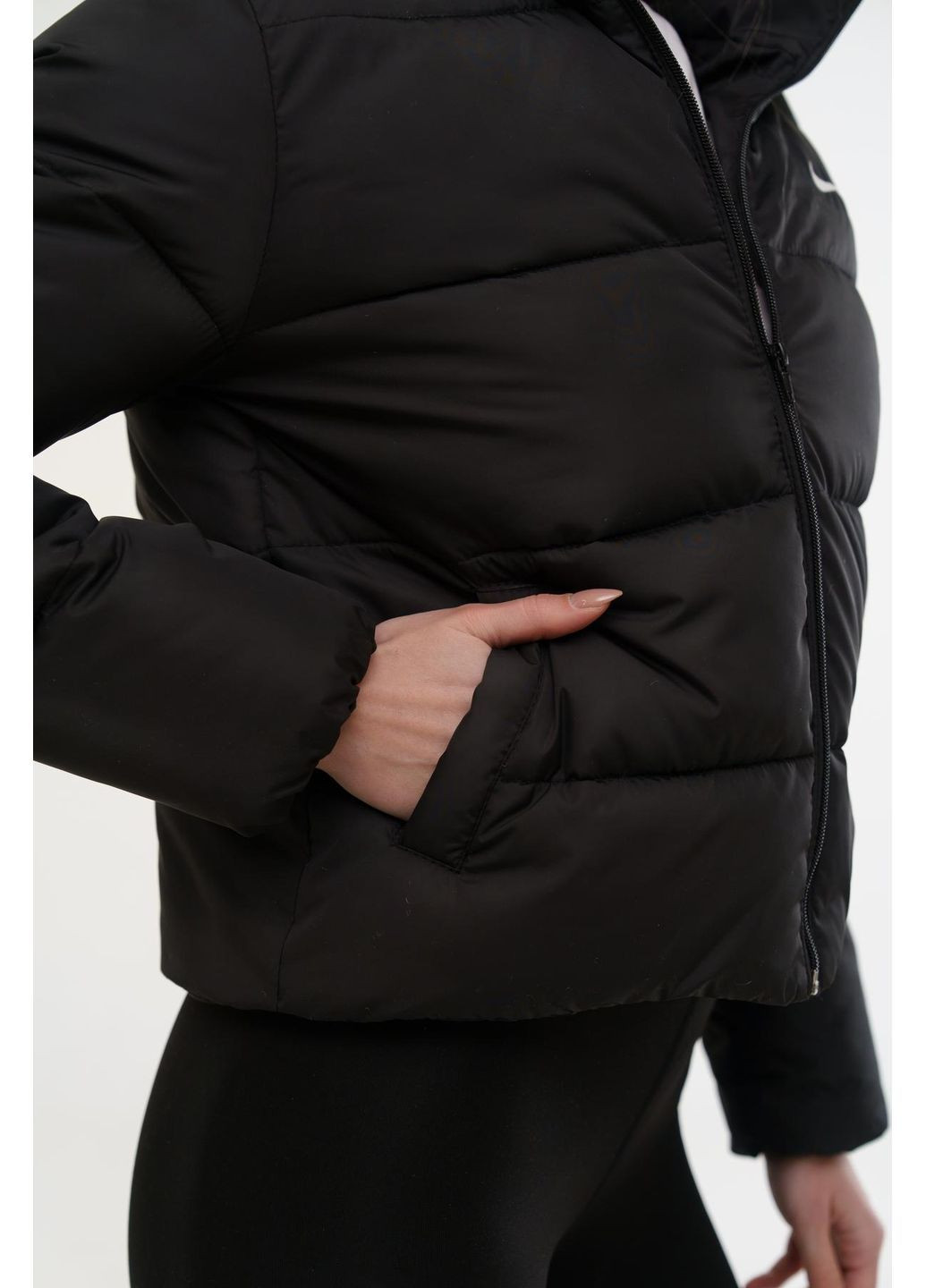 Черная куртка укороченная легкая и практичная легкий воздушный материал No Brand