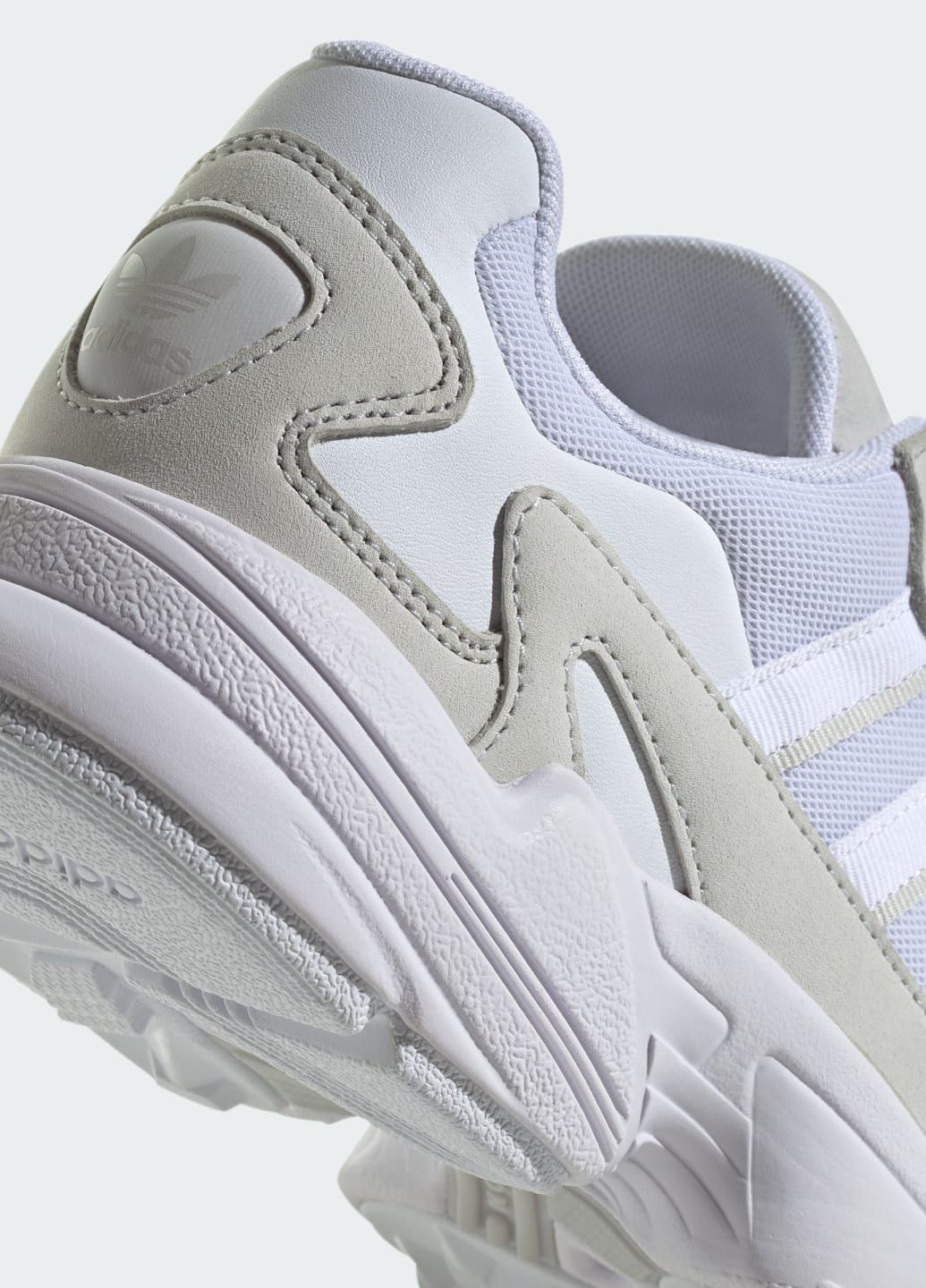 Кроссовки Falcon adidas белые всесезоны (305842352)