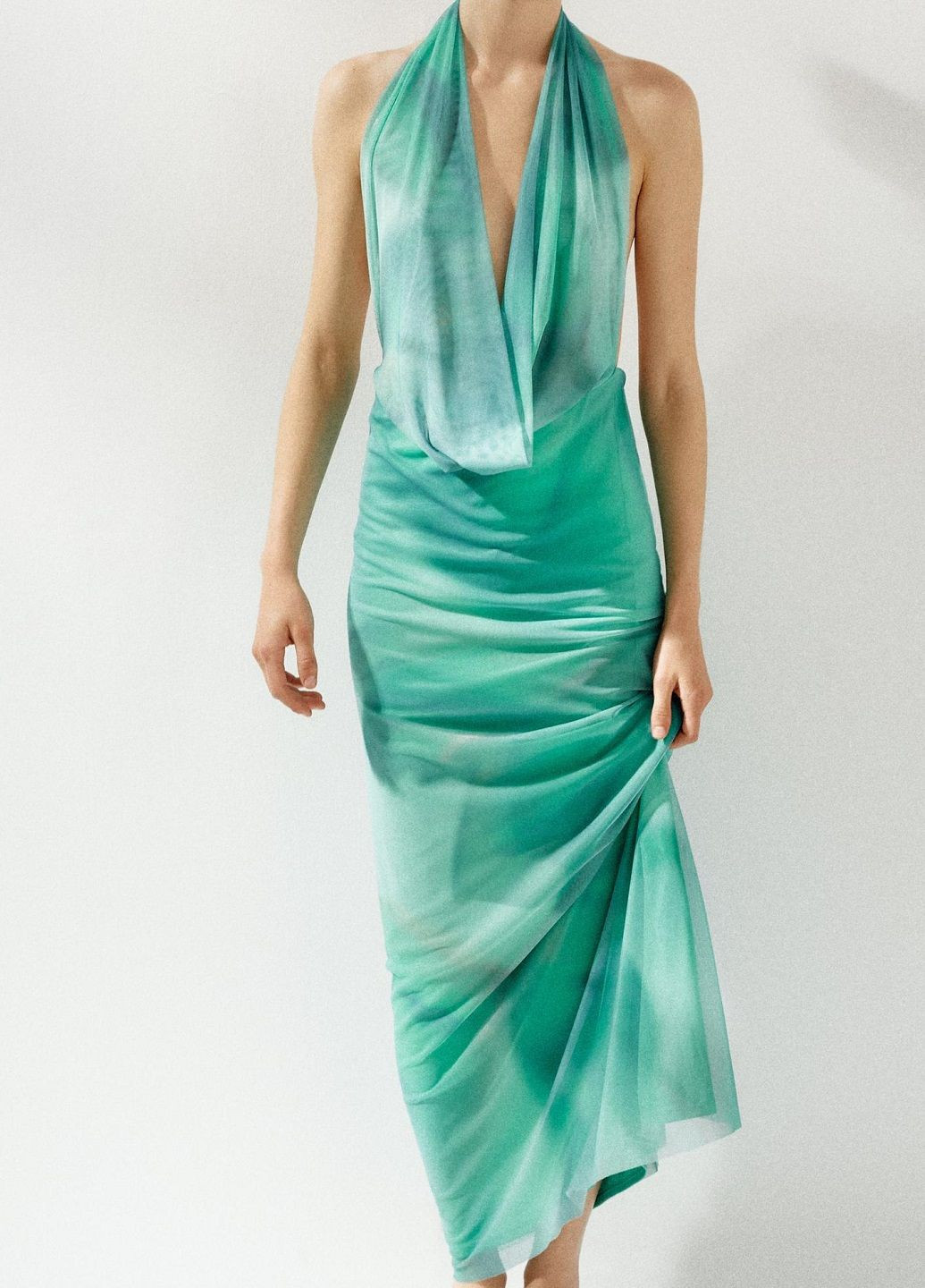 Зеленое праздничный платье Zara с абстрактным узором