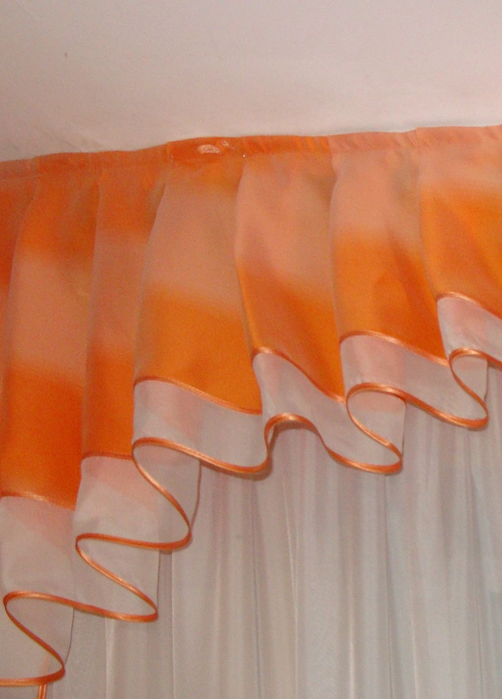 Жесткий ламбрекен Три Волны 250см персиковый с оранжевым (61_1ж) Firanka Style (340111983)