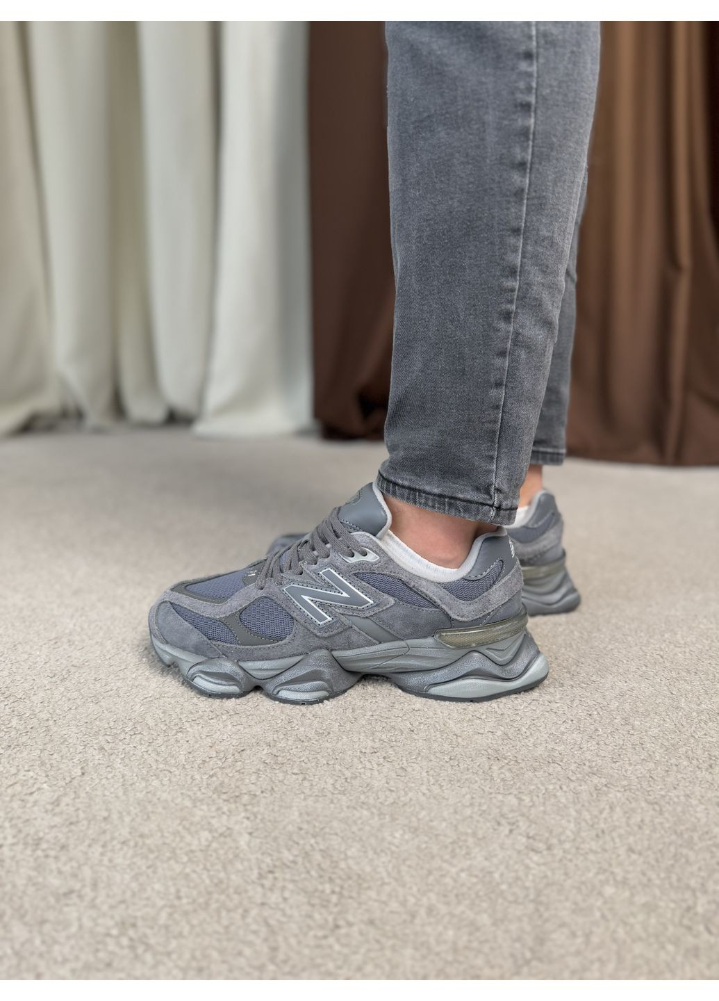 Серые демисезонные кроссовки мужские new balance 9060 dark grey iii нью беланс 9060 No Brand